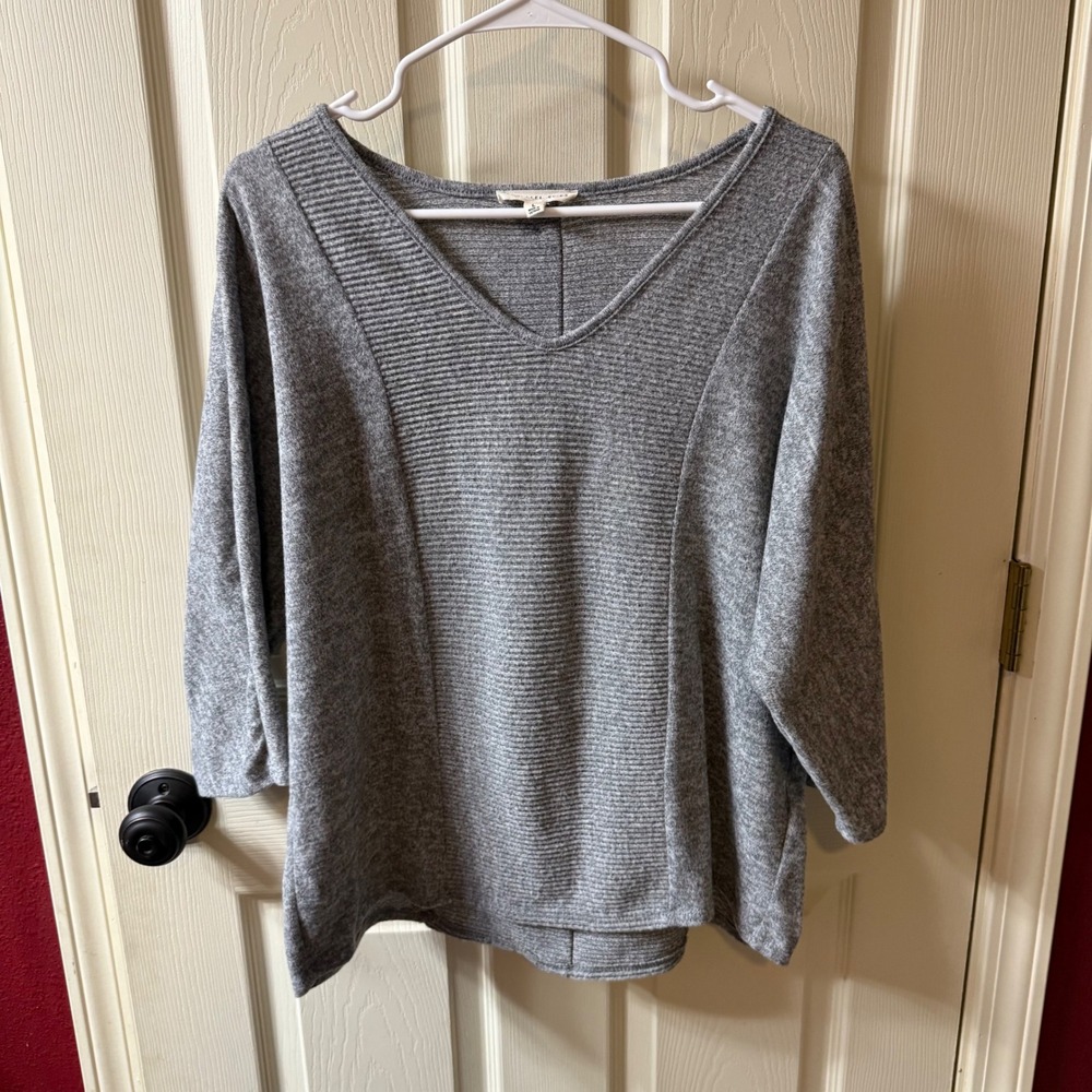 Parallel Skies Gray Ribbed V Neck Button Back Dolman‎ Sleeve Top Size L